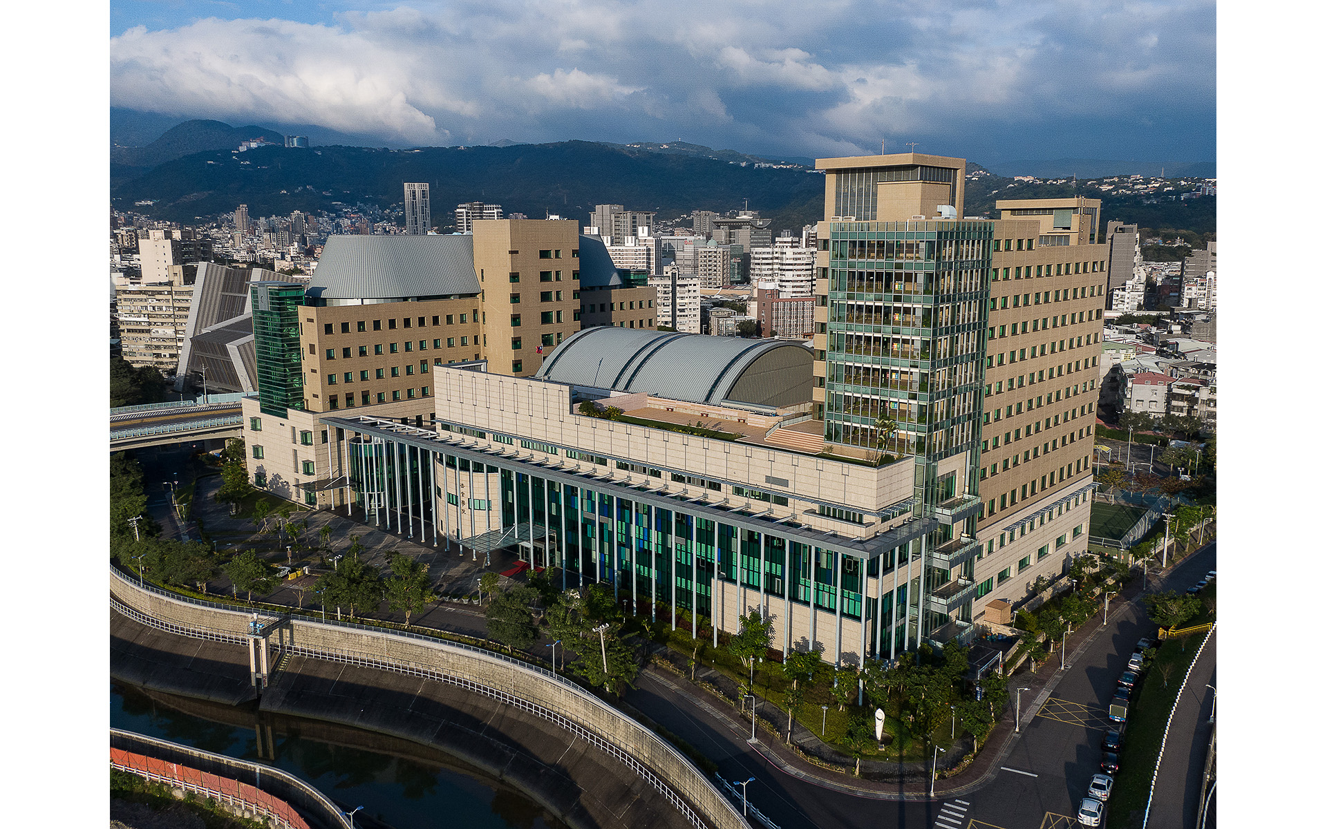 台北高等行政法院及司法院研習所